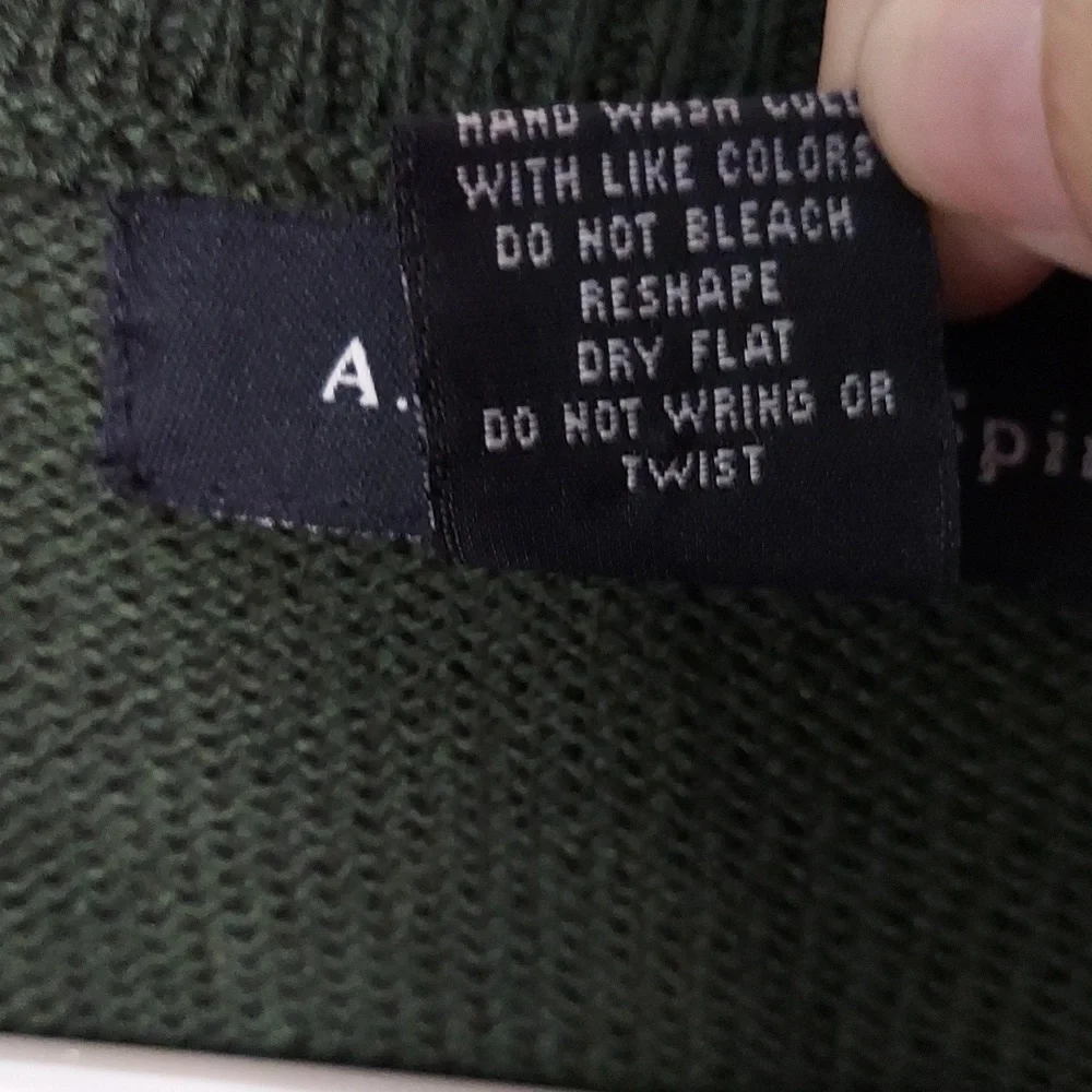 A Adams & Spire sweater vest - Picture 4 of 4